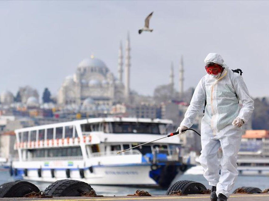 В Турции третий пик пандемии, зафиксирован антирекорд по числу умерших за сутки