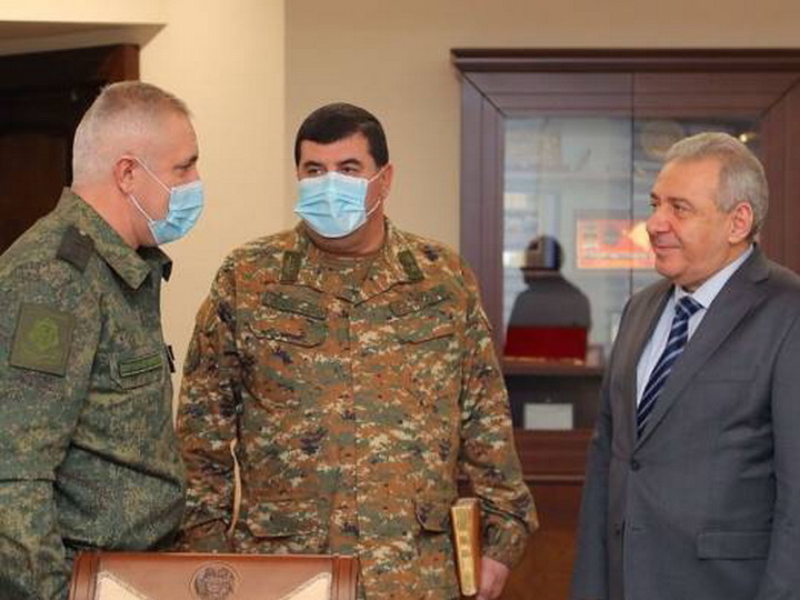 Командующий российскими миротворцами встретился с новым министром обороны Армении