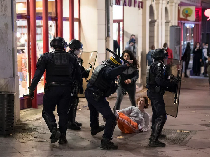 Запрет на съемку полицейских во Франции обернулся массовыми протестами, погромами и жертвами – ФОТО – ВИДЕО