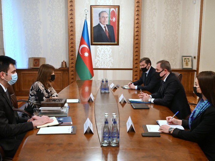 Глава МИД Азербайджана провел встречу с президентом Международного фонда тюркской культуры и наследия - ФОТО