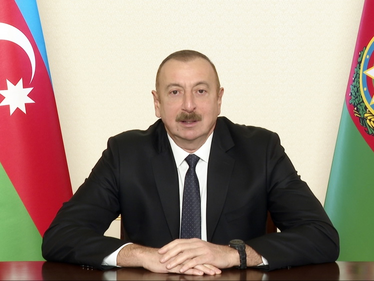 Ильхам Алиев поздравил азербайджанский народ с освобождением Лачинского района от оккупации