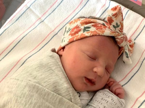 Замороженные эмбрионы: в США родилась девочка, ожидавшая рождения 27 лет