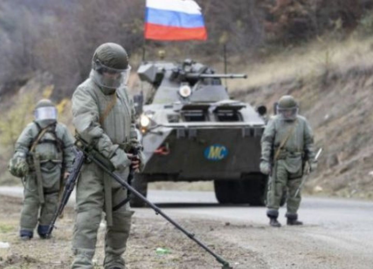 Российские миротворцы разминировали почти 50 га территории в Карабахе