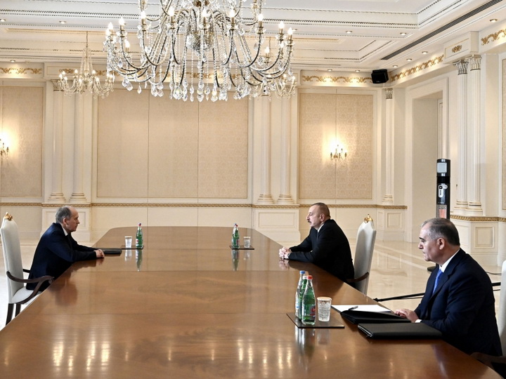Президент Ильхам Алиев принял директора Федеральной службы безопасности России
