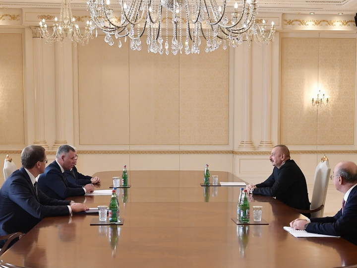 Президент Ильхам Алиев принял главу МЧС России