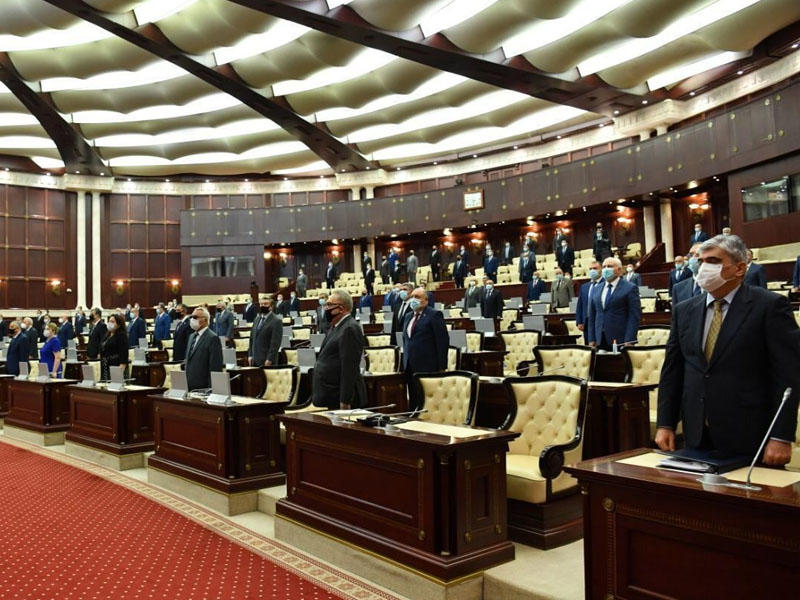 Sabah bütün deputatlar koronavirus testindən keçəcəklər