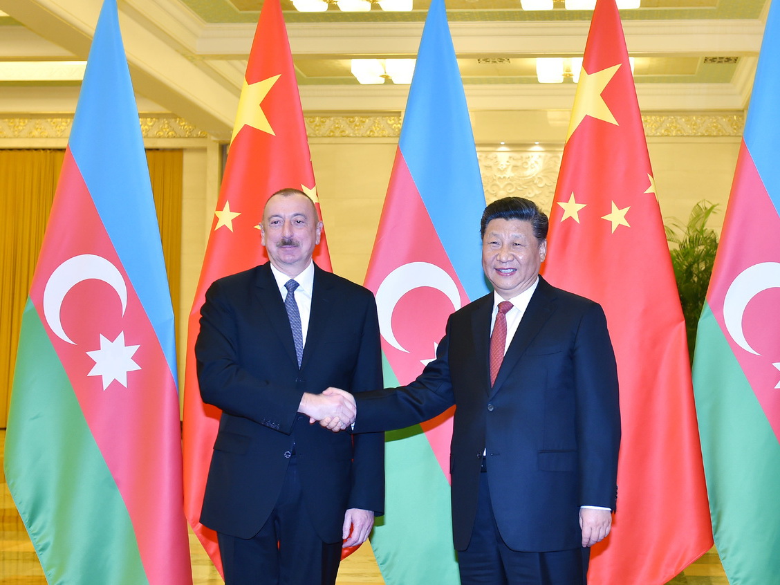 Си Цзиньпин: Китай и Азербайджан, сплотившись, искренне помогают друг другу, демонстрируя глубокую дружбу между двумя народами