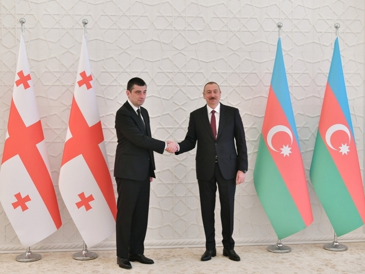Премьер-министр Грузии позвонил Президенту Ильхаму Алиеву