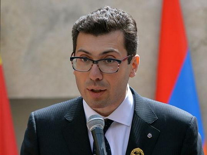 Микаэл Минасян о необходимости просить разрешения у Азербайджана для посещения Нагорного Карабаха