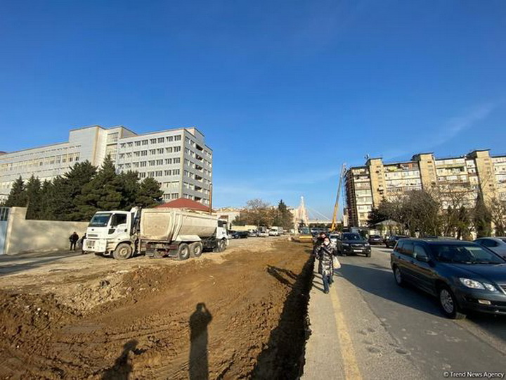 В Баку прокладывают дорогу к новому парку - ФОТО