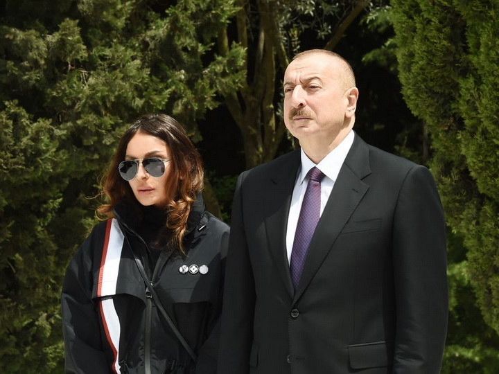 Ильхам Алиев и Мехрибан Алиева выразили соболезнования семье Робера Оссейна