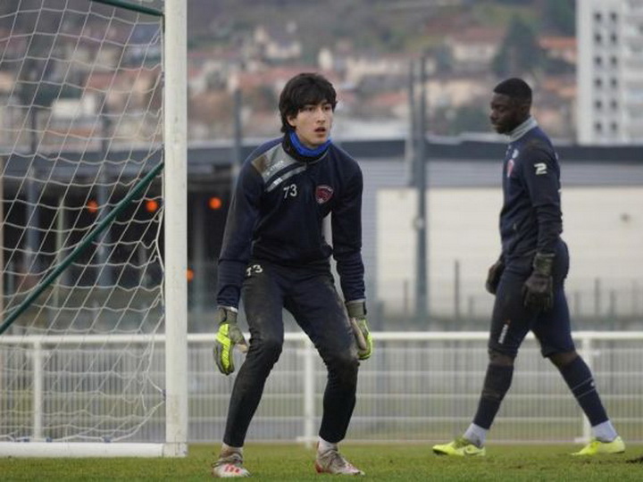 Азербайджанский вратарь поможет одному из старейших клубов Франции