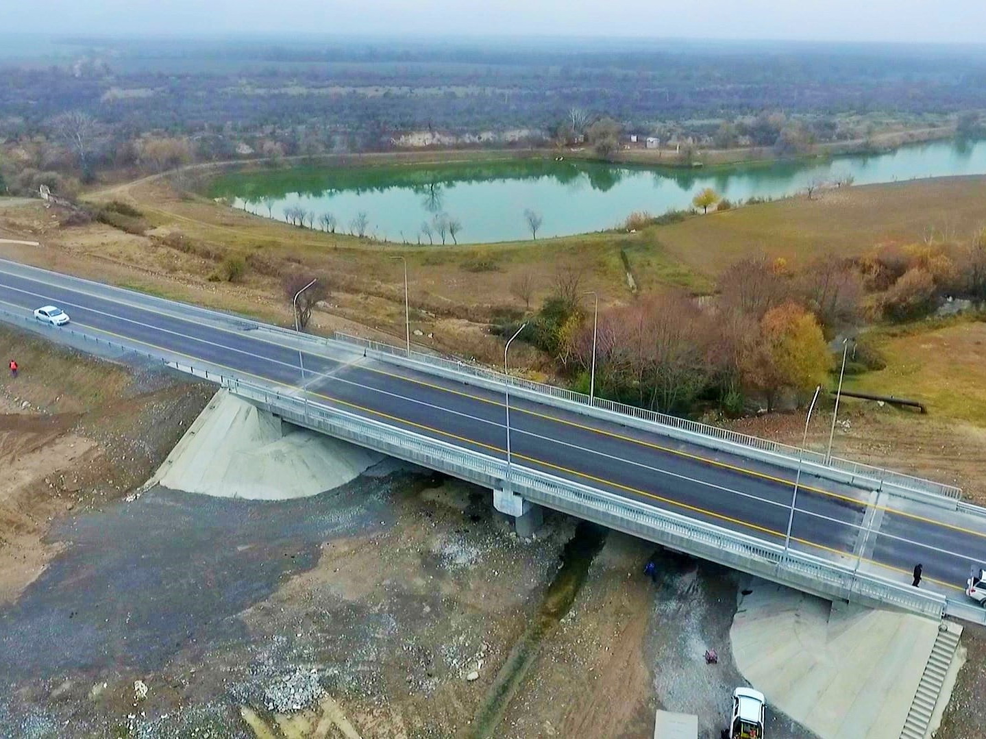 Азербайджан реконструировал часть дороги в Грузию – ФОТО