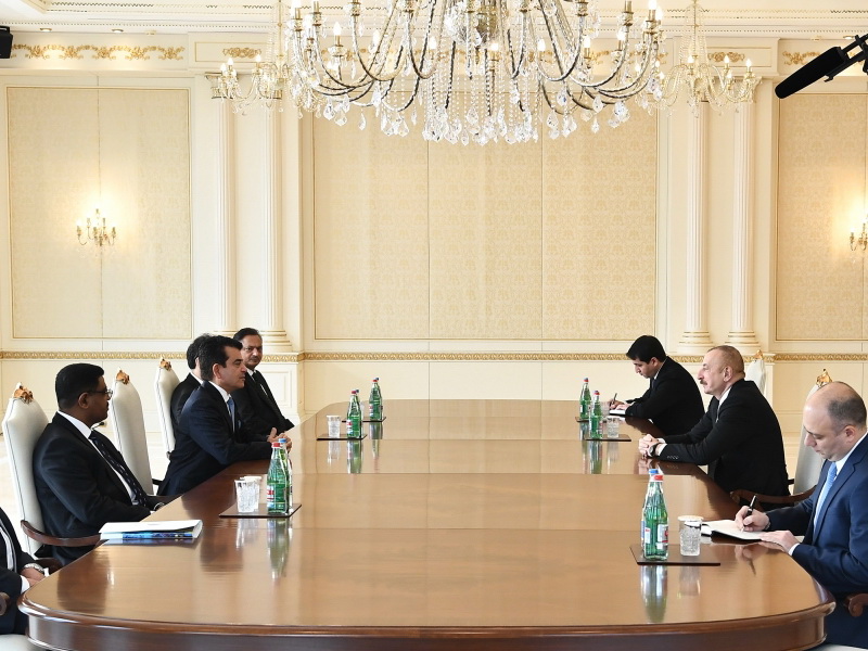 Ильхам Алиев принял делегацию во главе с генеральным директором ИСЕСКО - ФОТО