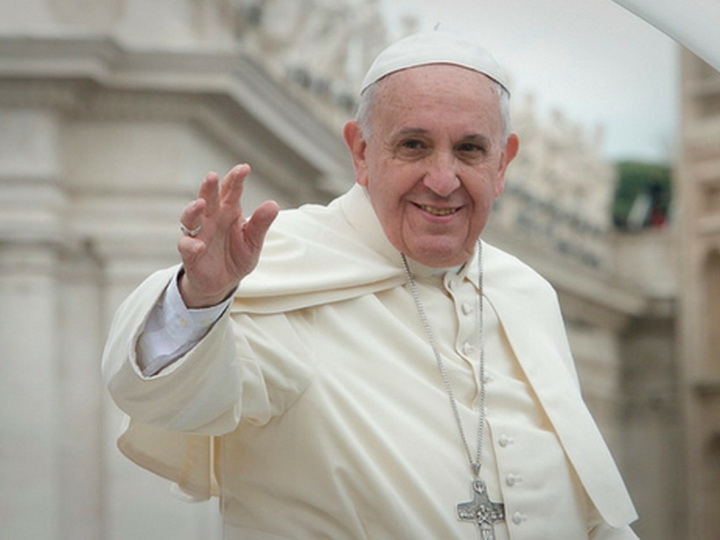 Папа Римский Франциск привился от коронавируса