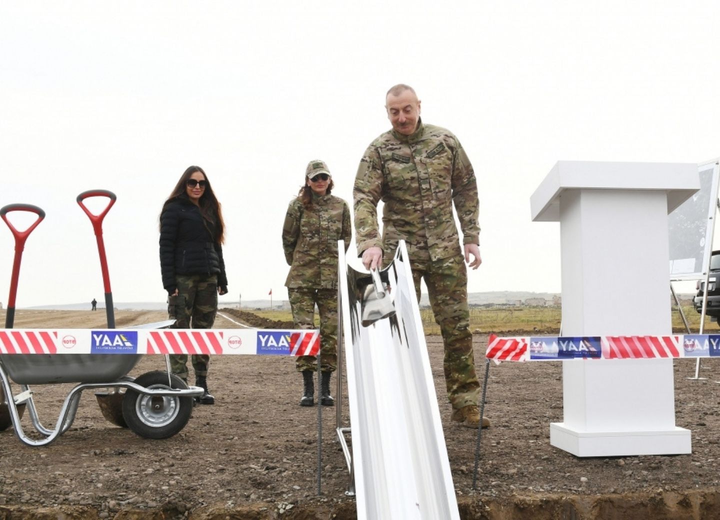 Ильхам Алиев заложил фундамент дороги Физули-Шуша, аэропорта в Физулинском районе и посетил город Шуша - ФОТО - ВИДЕО