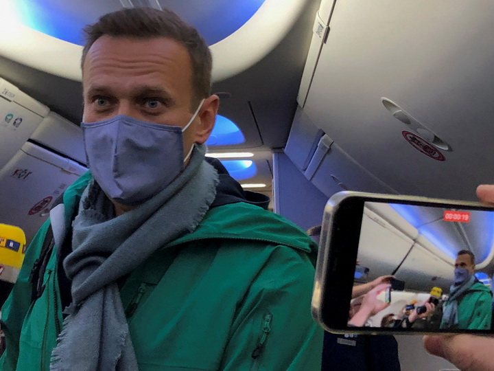 Навального задержали после возвращения в Россию - ВИДЕО - ОБНОВЛЕНО