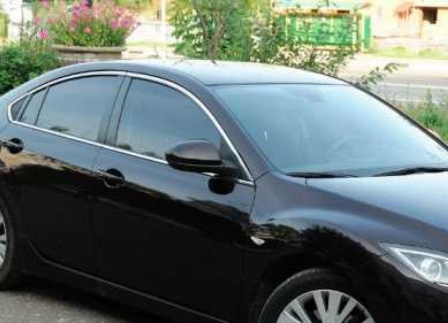 В Азербайджане предложено запретить искусственно затемнять лобовое стекло автомобилей