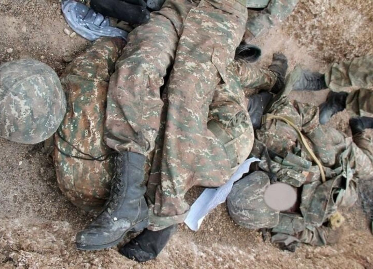 В Гадруте и Джебраиле обнаружены останки еще троих армянских боевиков