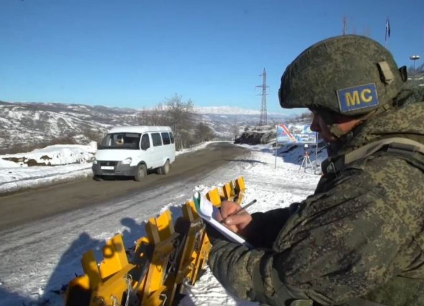 Российские миротворцы в Карабахе проводят тренировки по антитеррору - ФОТО