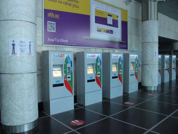 Metro stansiyalarının vestibülləri gediş haqqının kartlara yüklənməsi üçün açılıb – FOTO