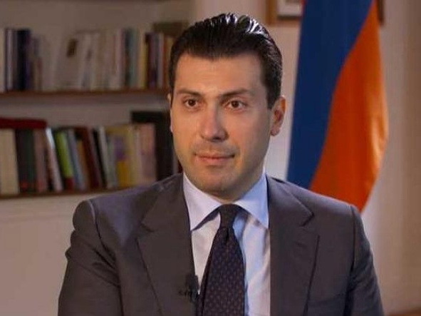 Микаел Минасян: Российские миротворцы не впустили в Карабах французских журналистов, получивших аккредитацию в Армении