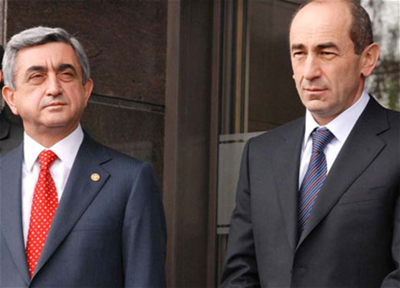 Армянский политолог: Кочарян и Саргсян используют последние патроны