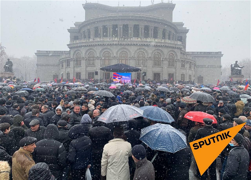 Оппозиция завершила митинг у здания правительства Армении - ФОТО - ВИДЕО - ОБНОВЛЕНО