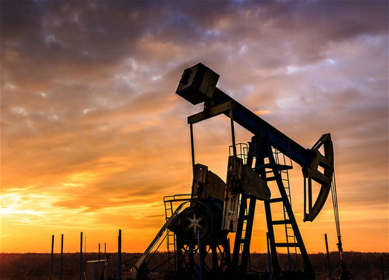 Цена азербайджанской нефти упала до 63 долларов
