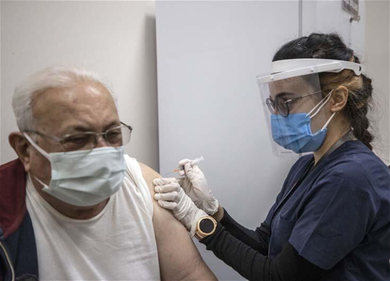 В Турции более 6,6 млн человек получили вакцину от коронавируса