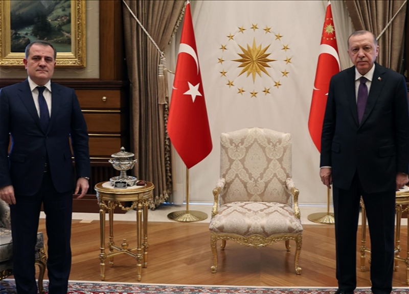 Президент Турции принял главу МИД Азербайджана
