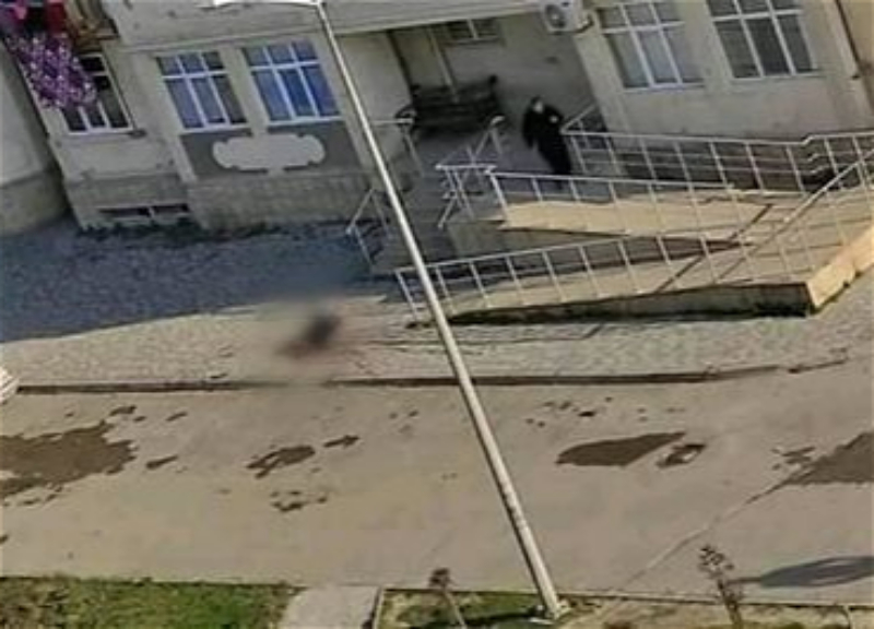 В Баку девушка покончила с собой – ФОТО
