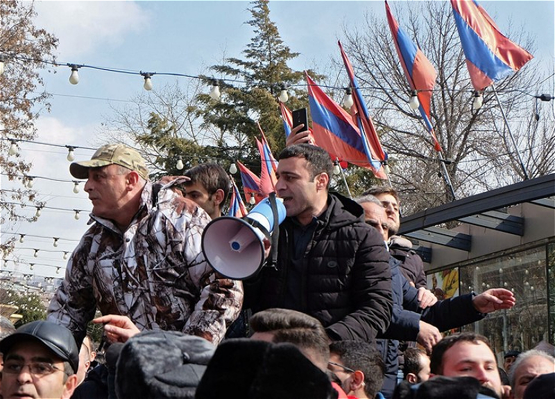 В Иревани сегодня пройдут очередные митинги противников и сторонников Пашиняна