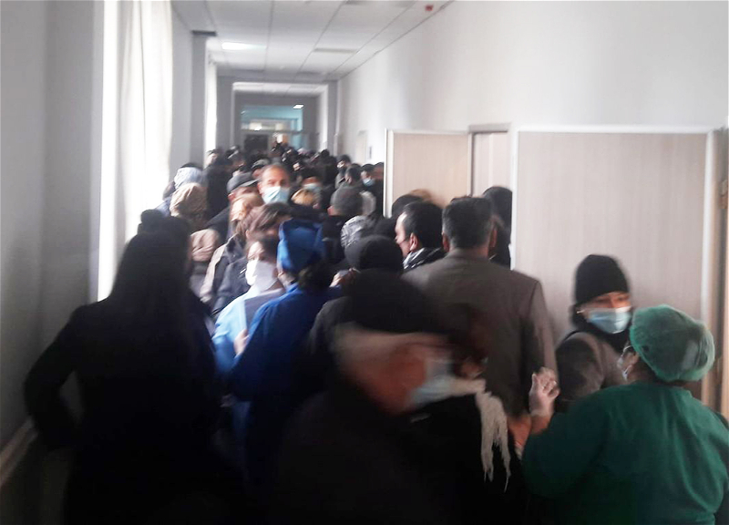 В бакинской больнице массово нарушены правила карантина? - ФОТО - ОФИЦИАЛЬНО