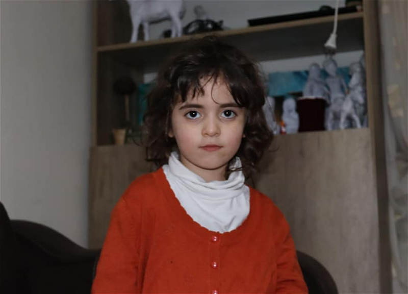 В Баку найден ребенок, брошенный матерью – ФОТО