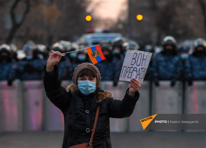 Протестный Иреван: Снайперы и светошумовые гранаты – ФОТО