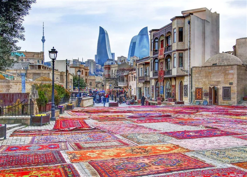 Виртуальное путешествие по Азербайджану от USA Today: Ичеришехер, Базар-дюзю, Алинджа-кала и многое другое - ФОТО