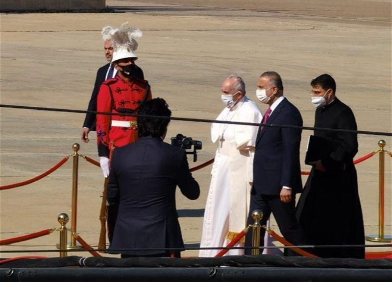 Папа римский Франциск начал визит в Ирак