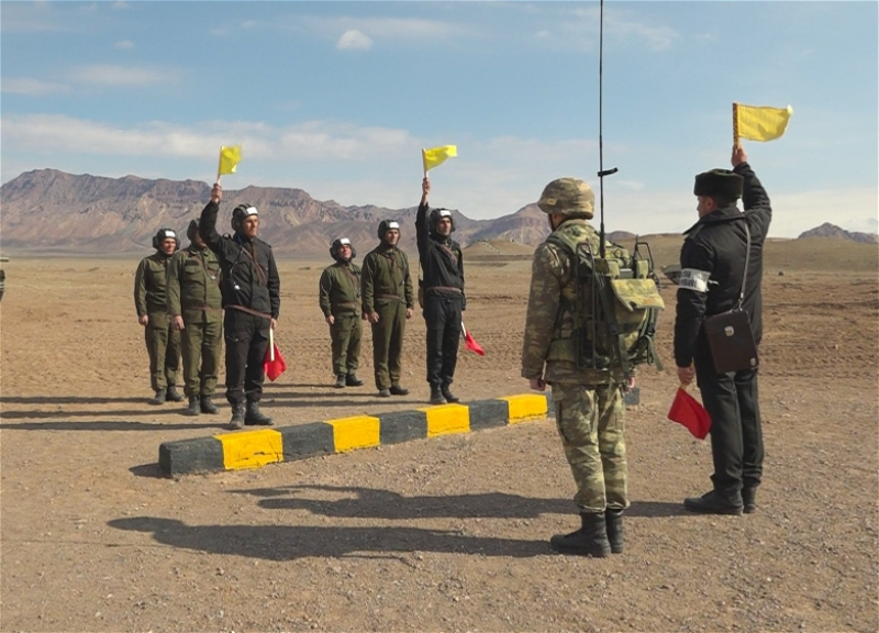 В Отдельной общевойсковой армии проводятся учения экипажей бронетехники со стрельбами – ФОТО – ВИДЕО