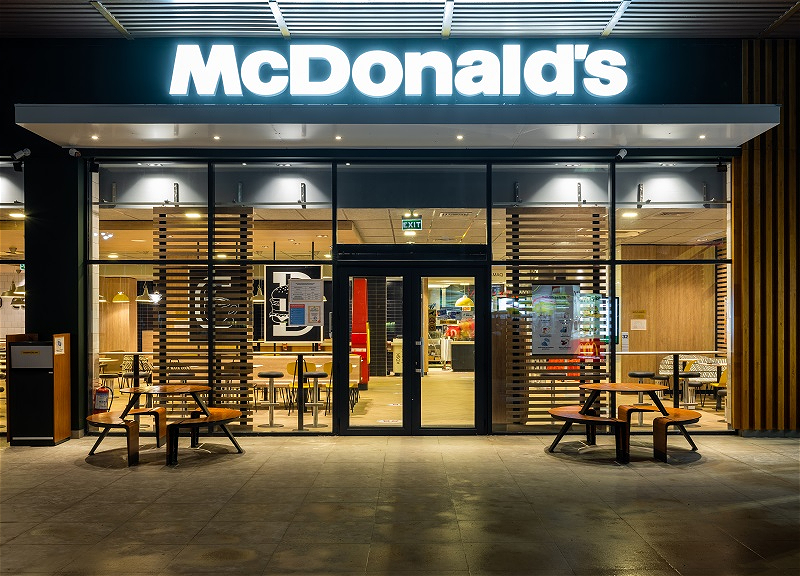 Sumqayıtda ilk “McDonald’s” restoranının açılışı olub – FOTO