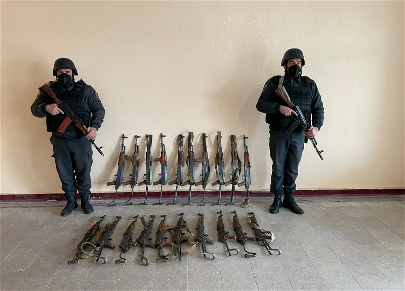 В освобожденных от оккупации Губадлы и Джебраиле обнаружены брошенные армянами оружие и боеприпасы – ФОТО
