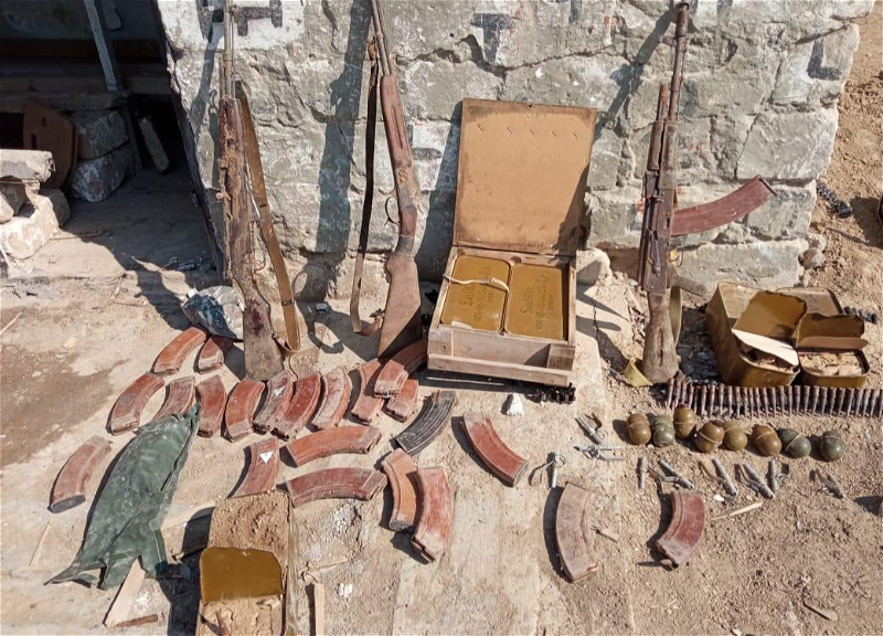 В Ходжавендском районе обнаружены брошенные армянами оружие и боеприпасы – ФОТО