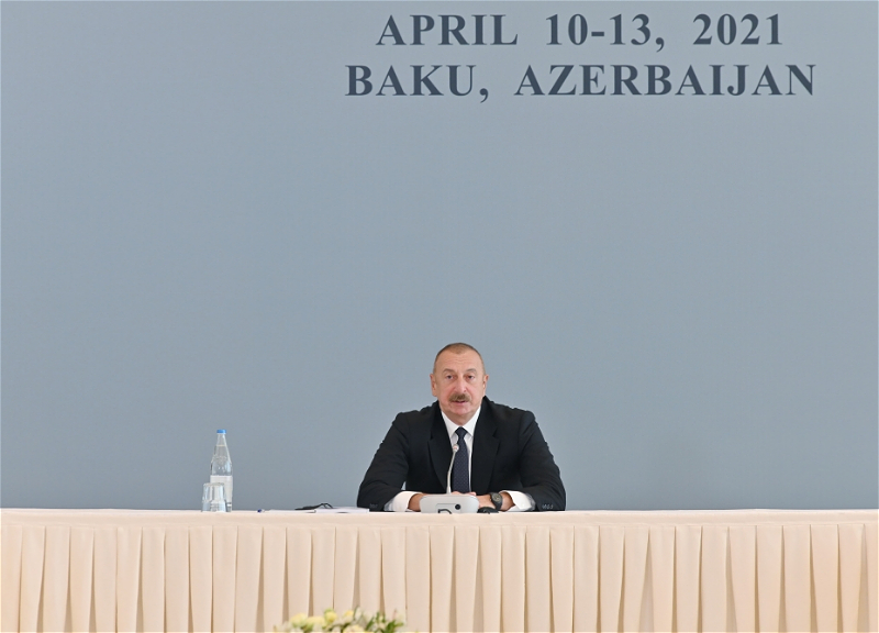 Ильхам Алиев назвал применение Арменией «Искандеров» военным преступлением