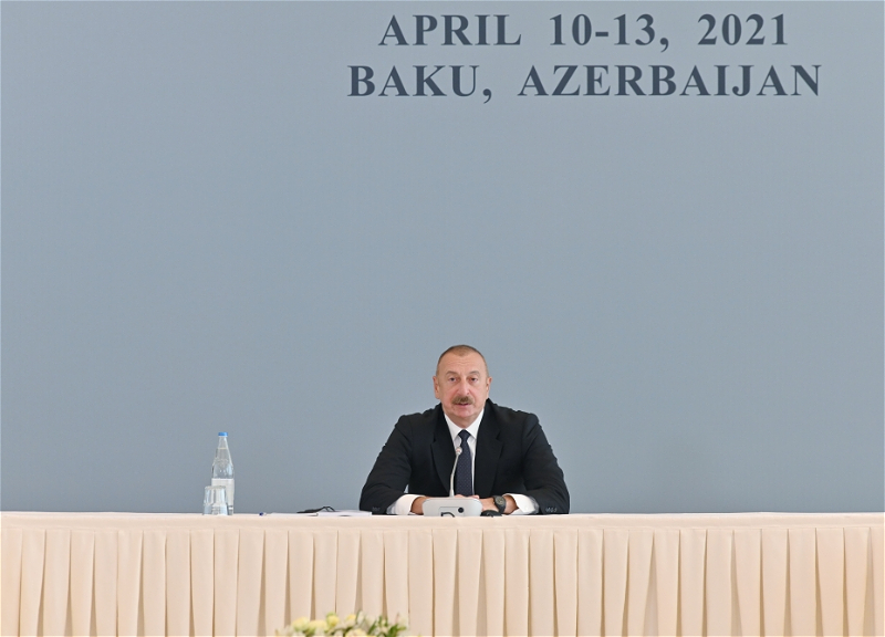 Президент Ильхам Алиев выступил на конференции в Университете ADA - ФОТО - ВИДЕО