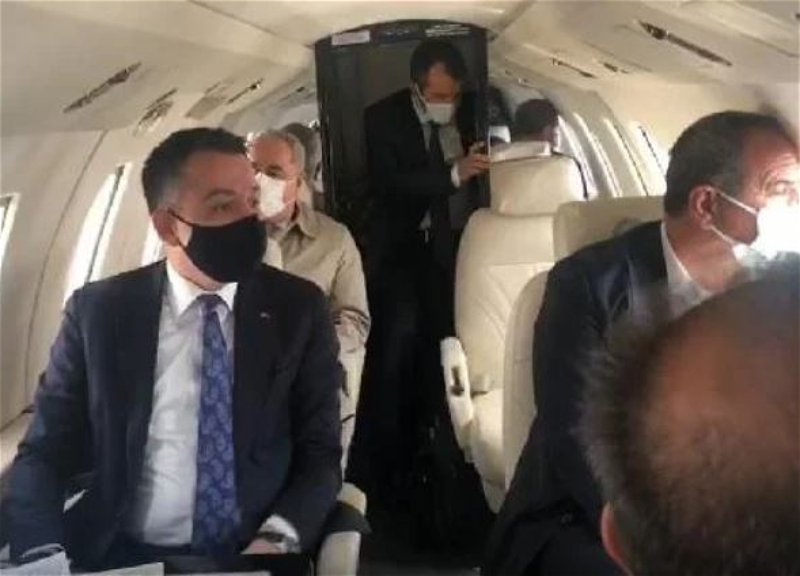 Самолет с турецким министром на борту совершил экстренную посадку - ФОТО - ВИДЕО