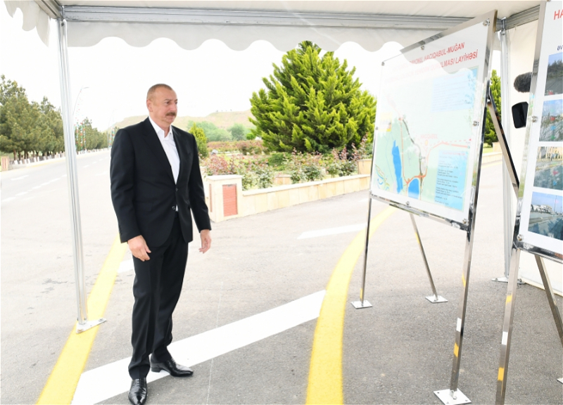 Ильхам Алиев принял участие в сдаче в эксплуатацию автодороги Гаджигабул-Муган - ФОТО