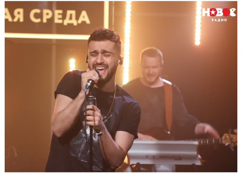 Без фонограммы: Jony дал концерт в прямом эфире «Нового Радио» - ВИДЕО