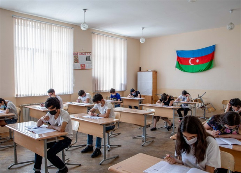 В Азербайджане проводятся очередные выпускные экзамены