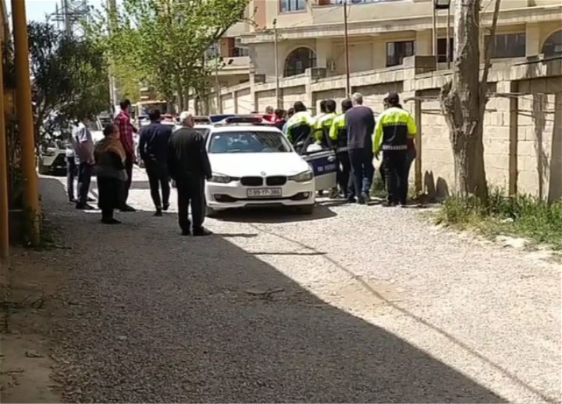 В Баку нарушитель пытался спровоцировать противостояние полиции с жителями посёлка - ВИДЕО