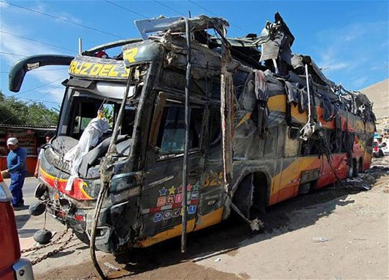 Dəhşətli avtobus qəzası: 21 ölü, 30 yaralı